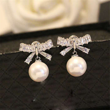 Wholesale High Quality 18K Gold Plated Bee Shape CZ Diamond pearl Stud Earrings